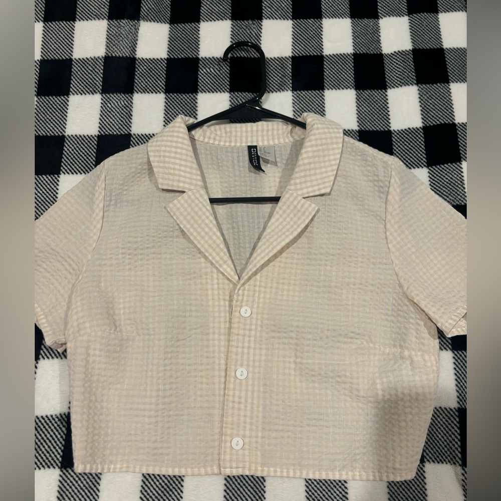 H&M Flannel Shirt, Short sleeve cropped shirt, cute cover-up with buttons
